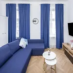 Deluxe Retreat Near Praeter Park And City Centre