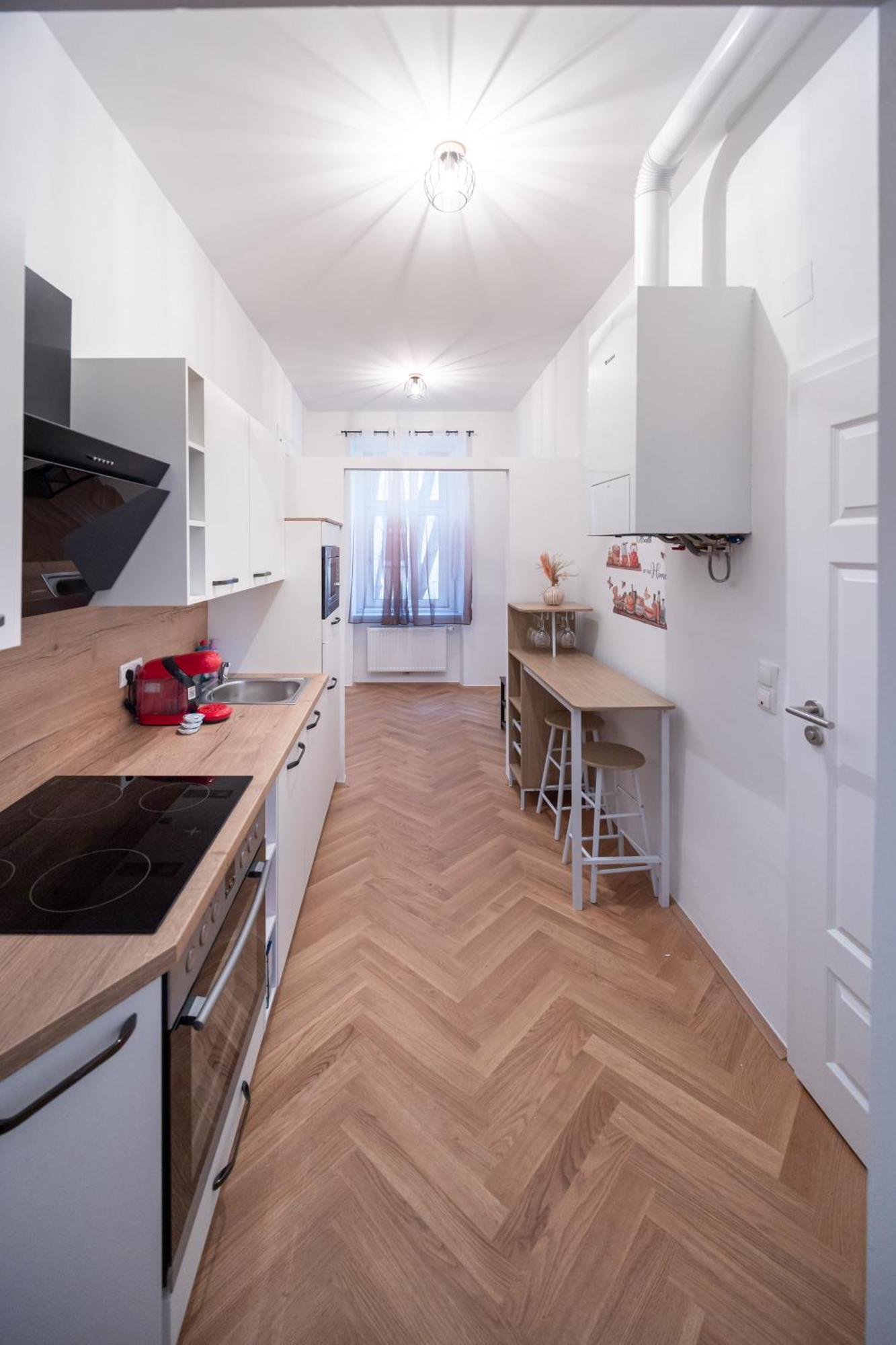 Deluxe Retreat Near Praeter Park And Centre Apartment