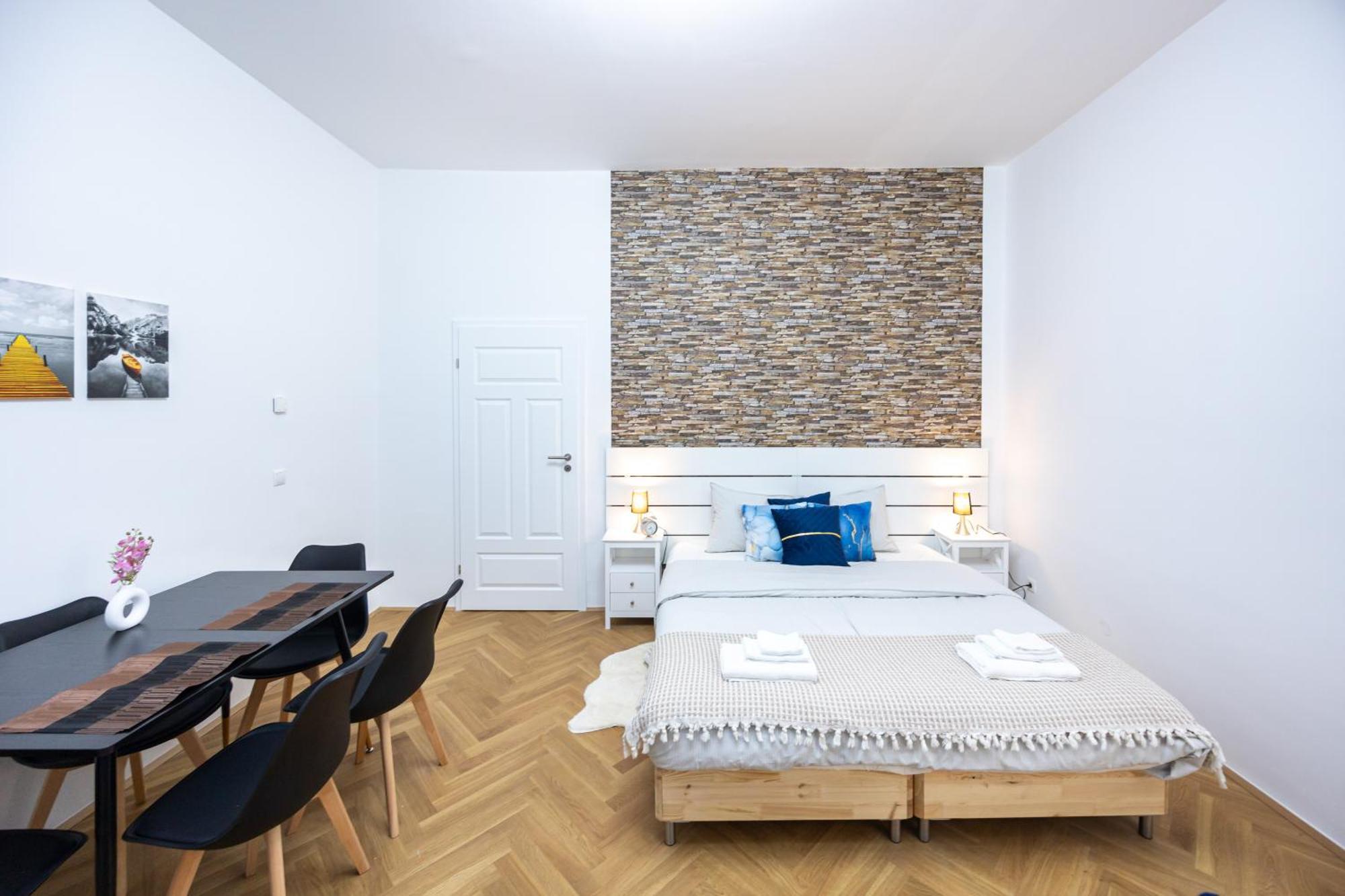 Apartment Deluxe Retreat Near Praeter Park And Centre *