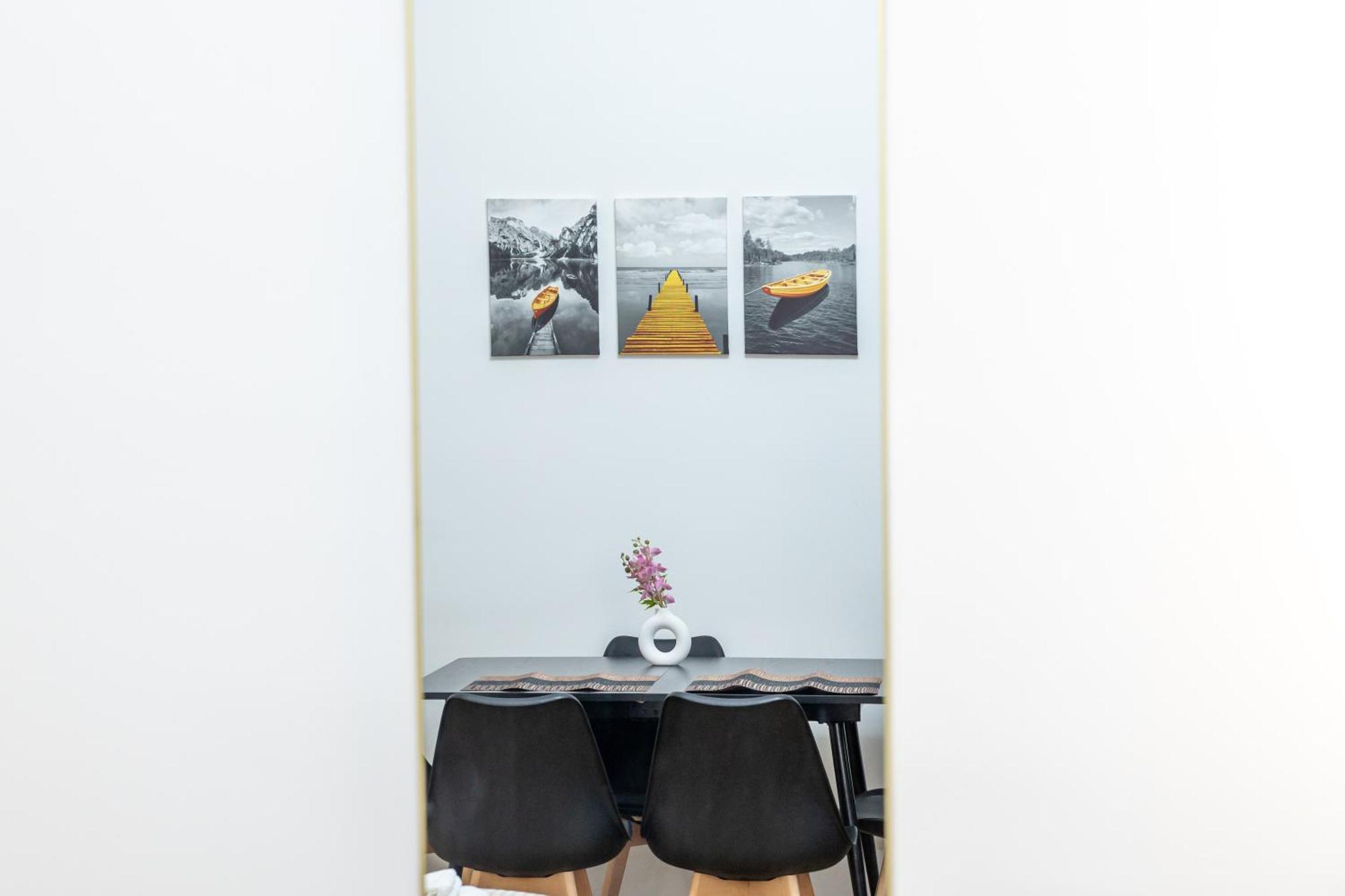 Apartment Deluxe Retreat Near Praeter Park And Centre Wien