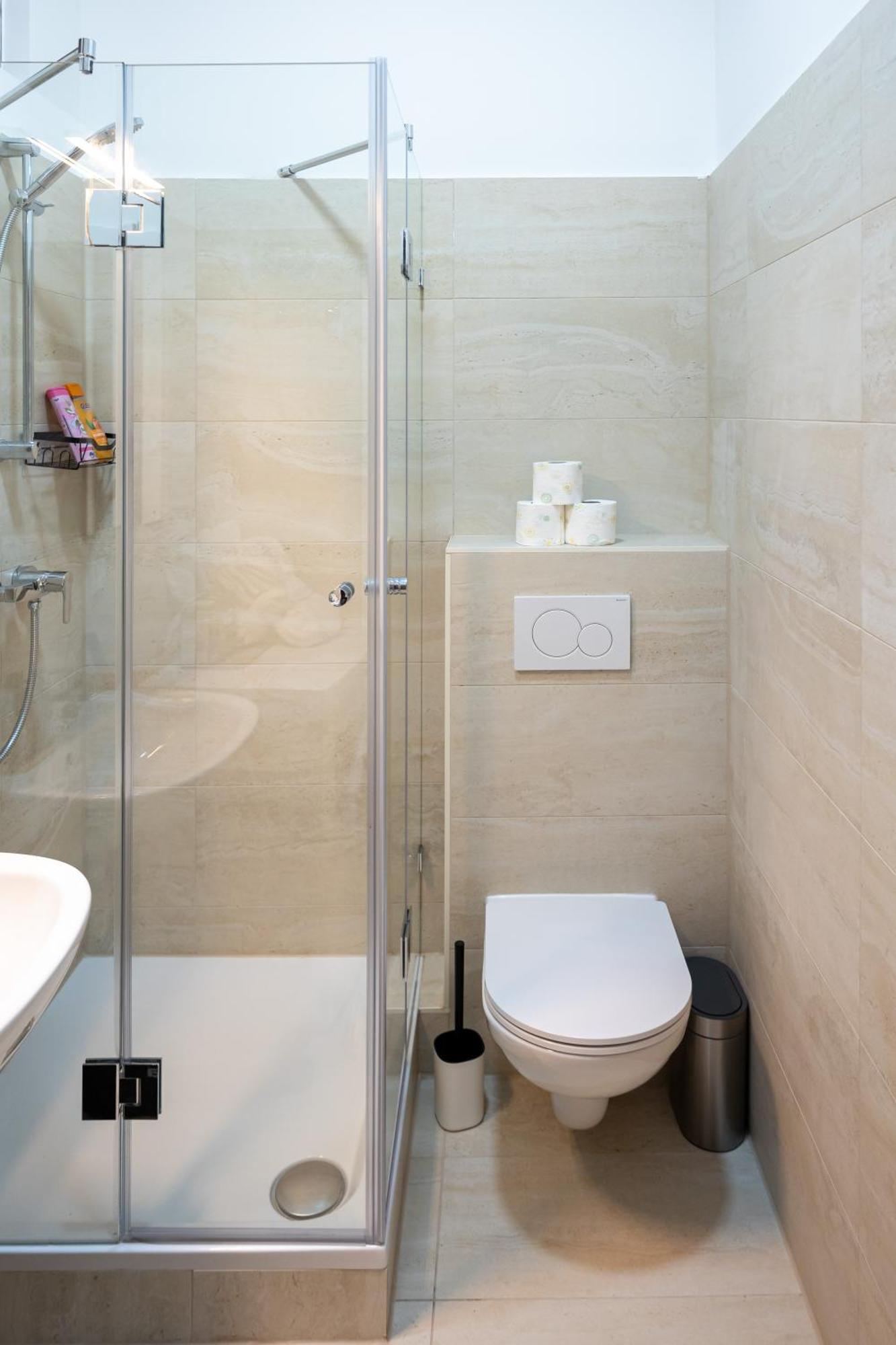 Deluxe Retreat Near Praeter Park And Centre Apartment Wien